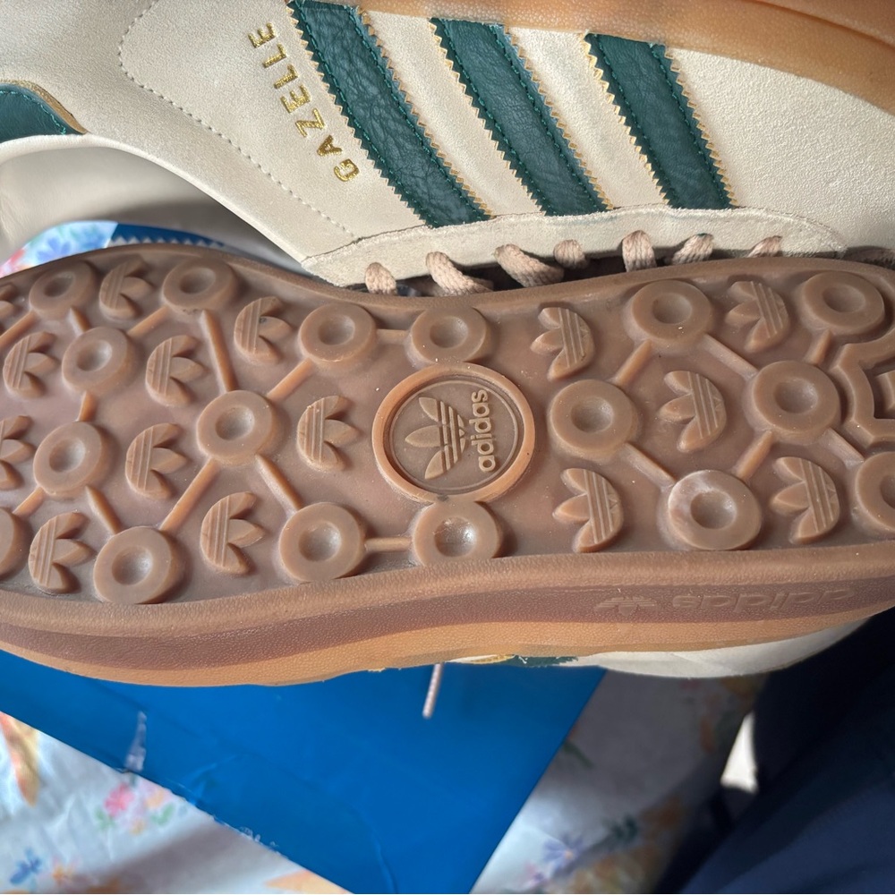 adidas Gazelle Platform Sneakers in Cream and Green with Gum Sole - Picture 4 of 7